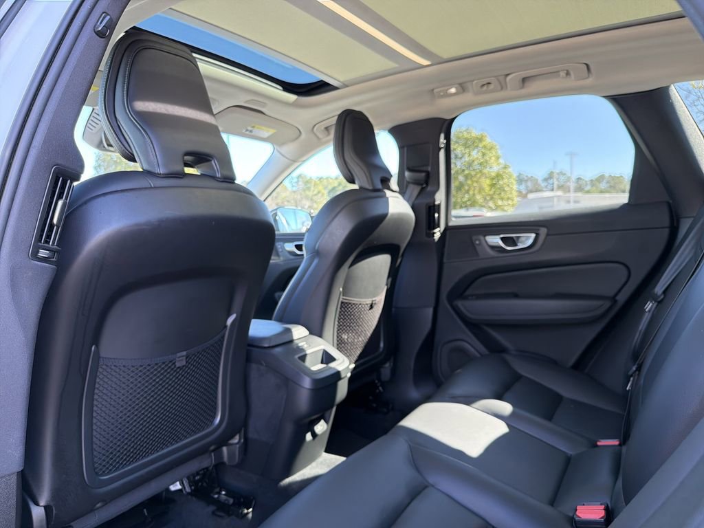 Used 2024 Volvo XC60 B5 Core image 13