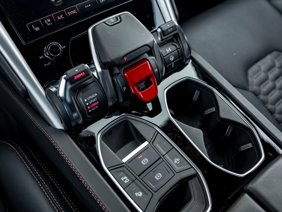 Used 2024 Lamborghini Urus S image 19