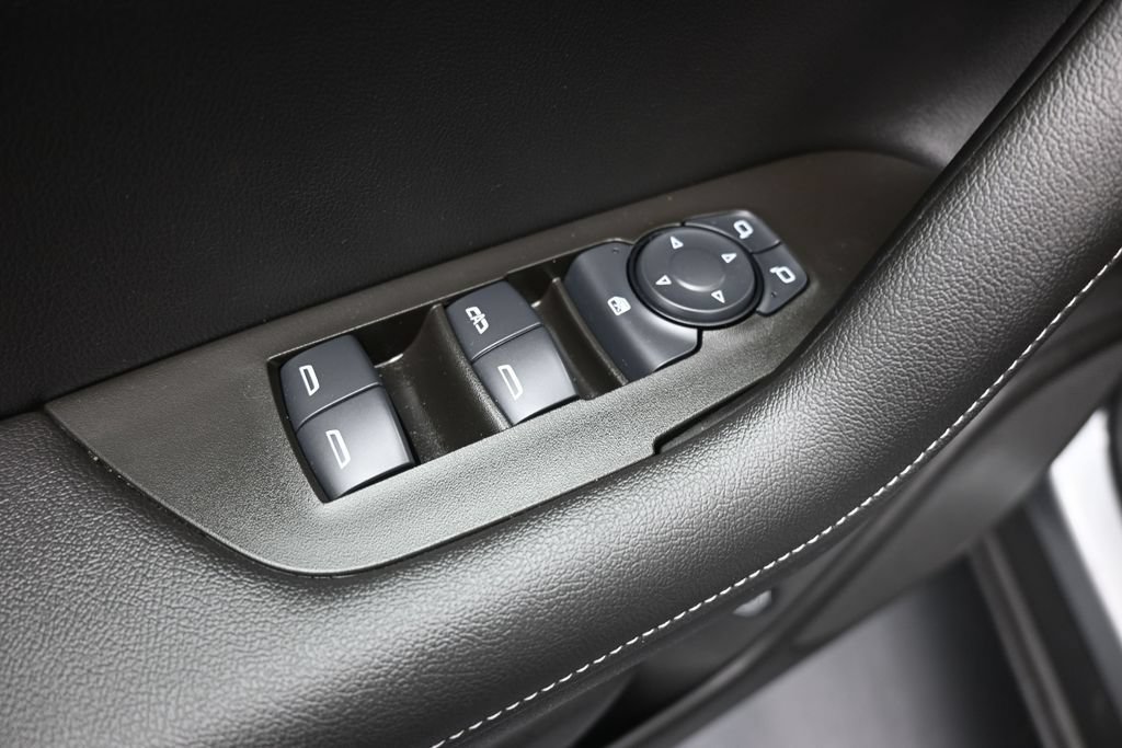 Used 2024 Chevrolet Blazer LT w/ Convenience Package FWD image 13