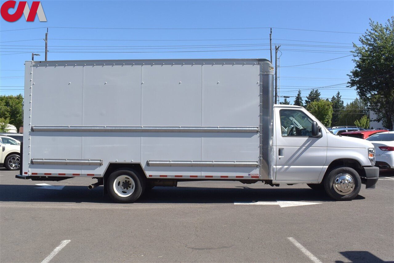 Used 2022 Ford E-350 and Econoline 350 Super Duty image 6