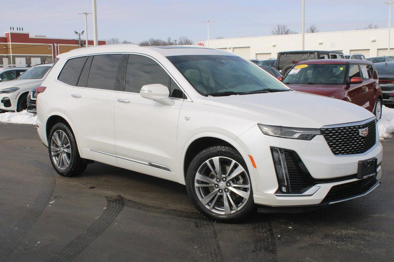 Used 2024 Cadillac XT6 Premium Luxury AWD/4WD image 7