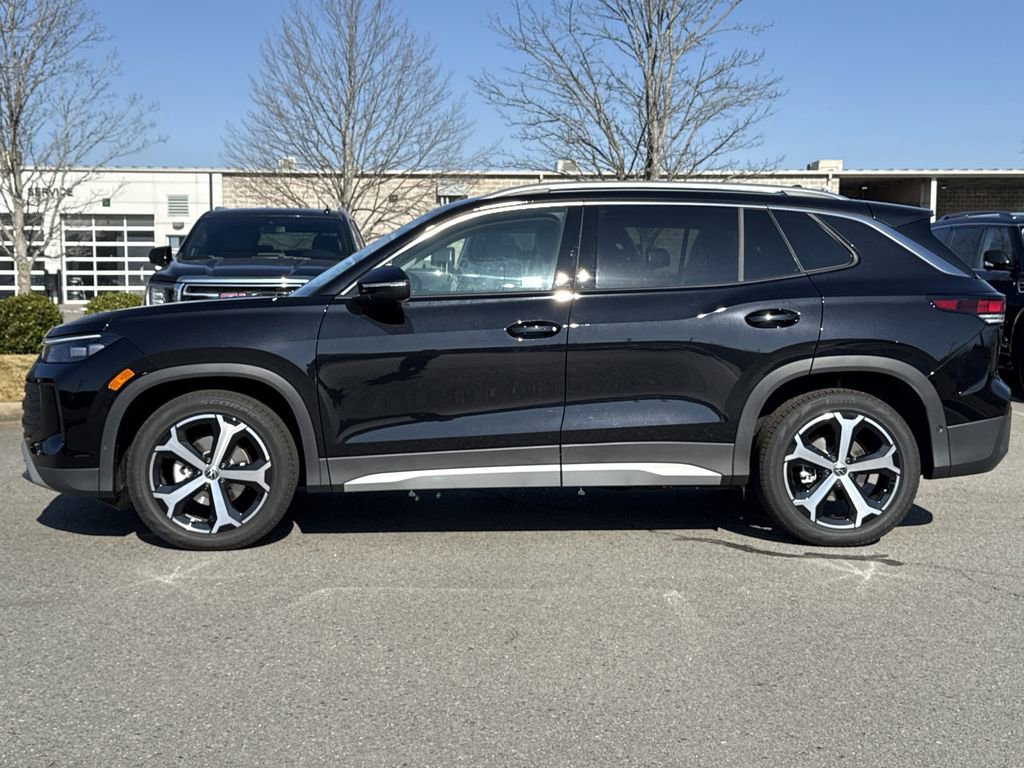 New 2026 Volkswagen Tiguan SE image 2