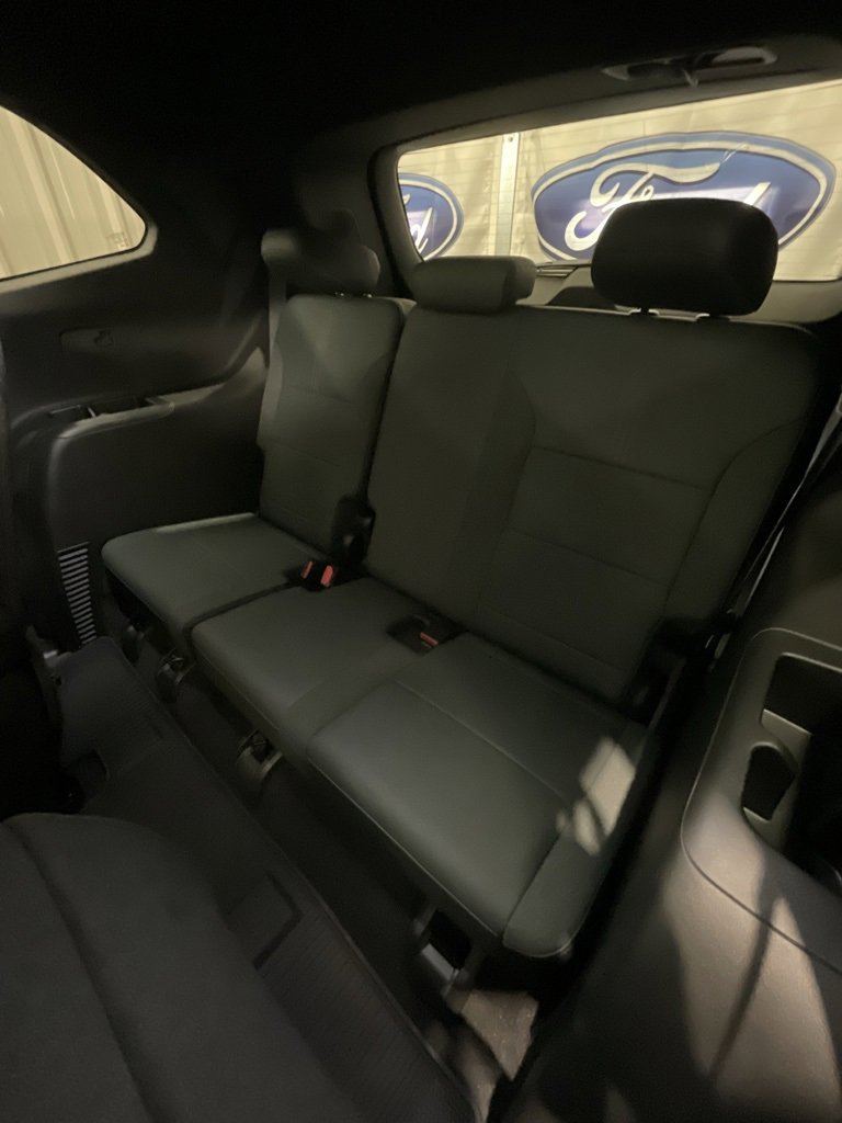 Used 2025 GMC Acadia AT4 w/ LPO, Floor Liner Package image 12