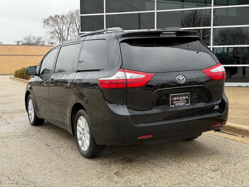 Used 2017 Toyota Sienna LE AWD/4WD image 5