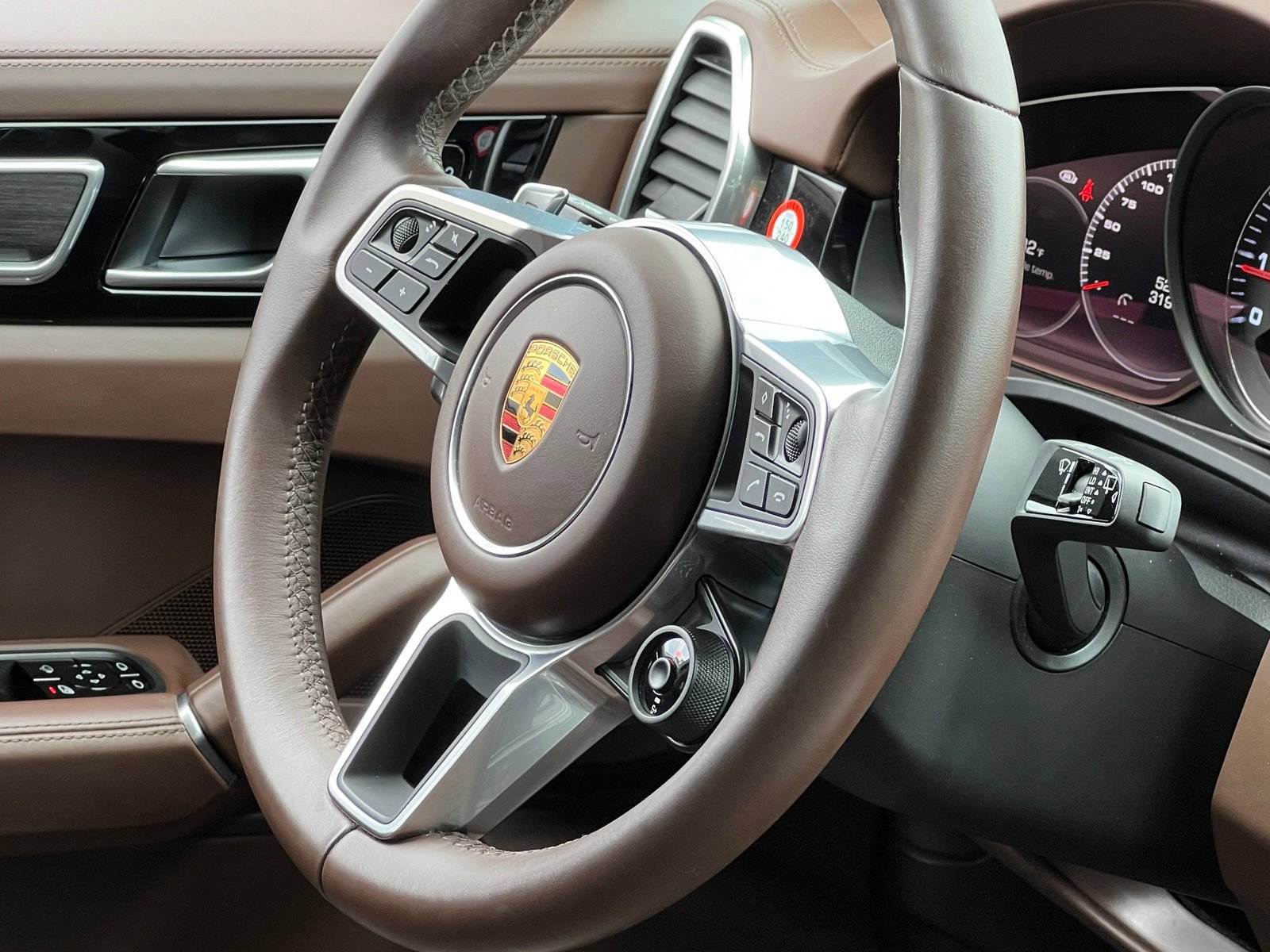 Certified 2021 Porsche Cayenne GTS AWD/4WD image 39
