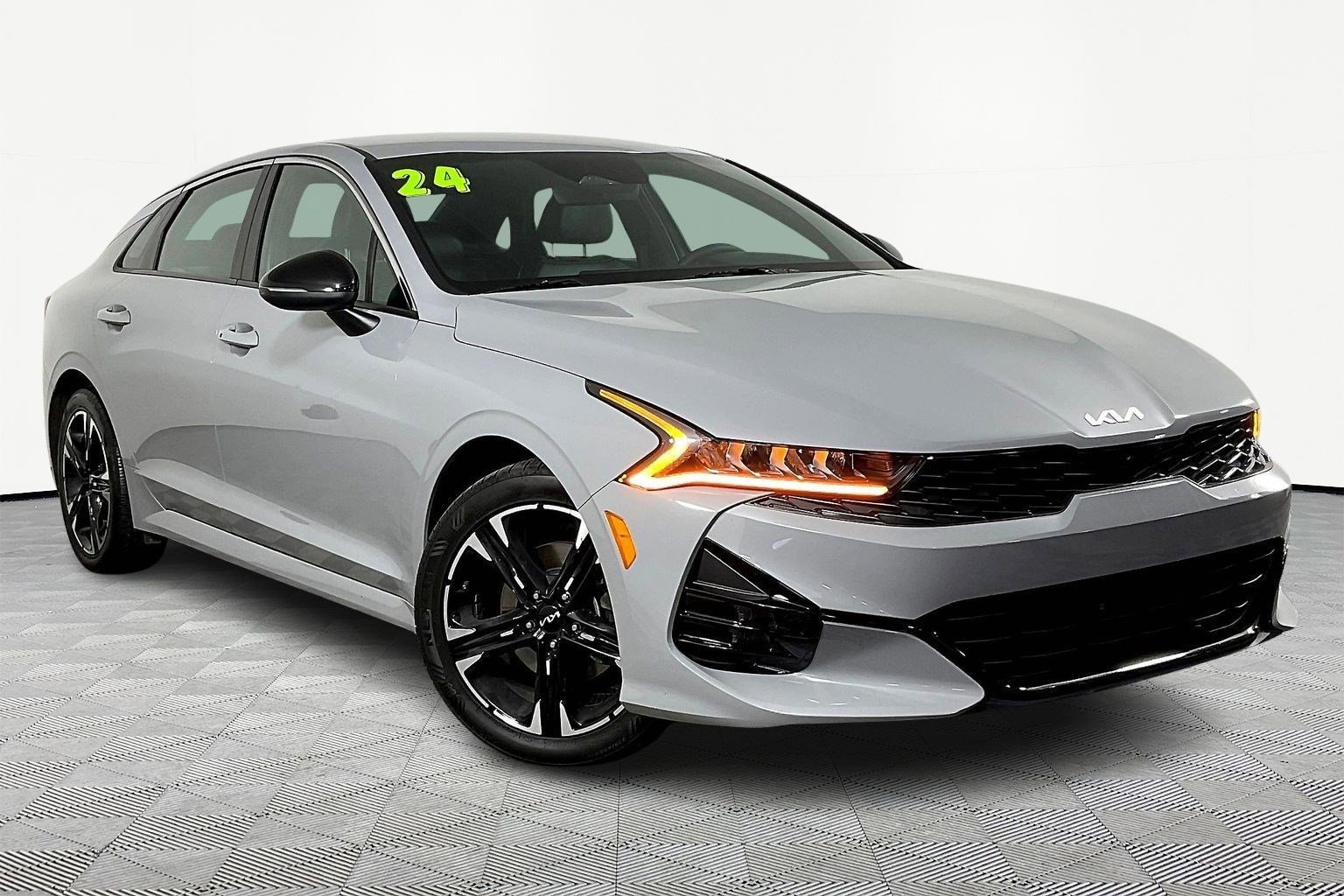 Certified 2024 Kia K5 GT-Line image 3