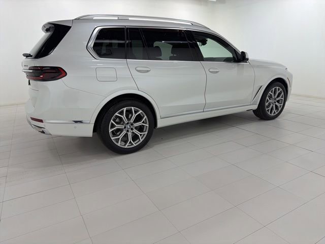 Used 2026 BMW X7 xDrive40i image 6
