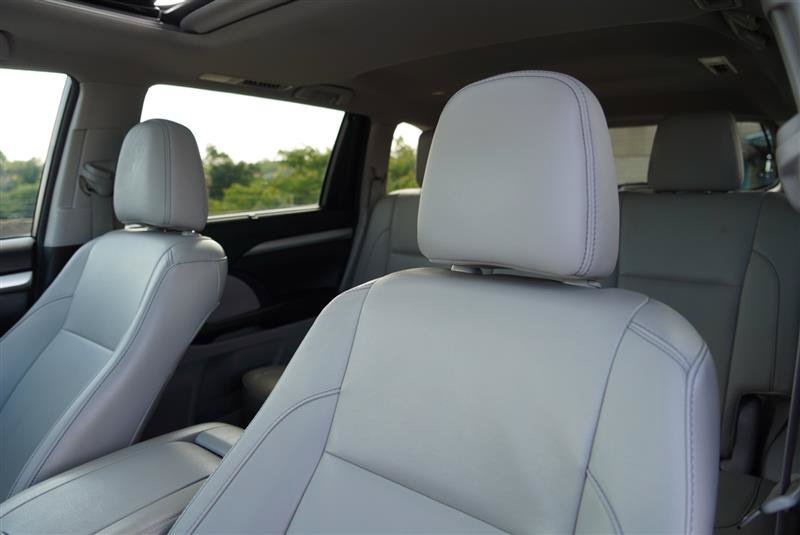 Used 2015 Toyota Highlander XLE FWD image 46