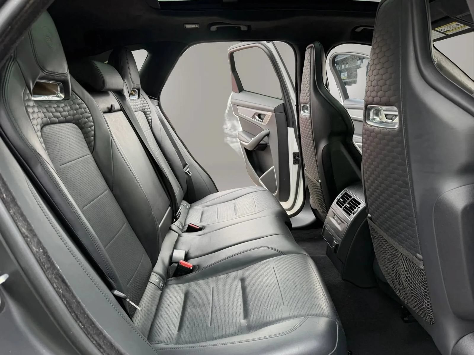 Used 2021 Jaguar F-PACE SVR AWD/4WD image 15
