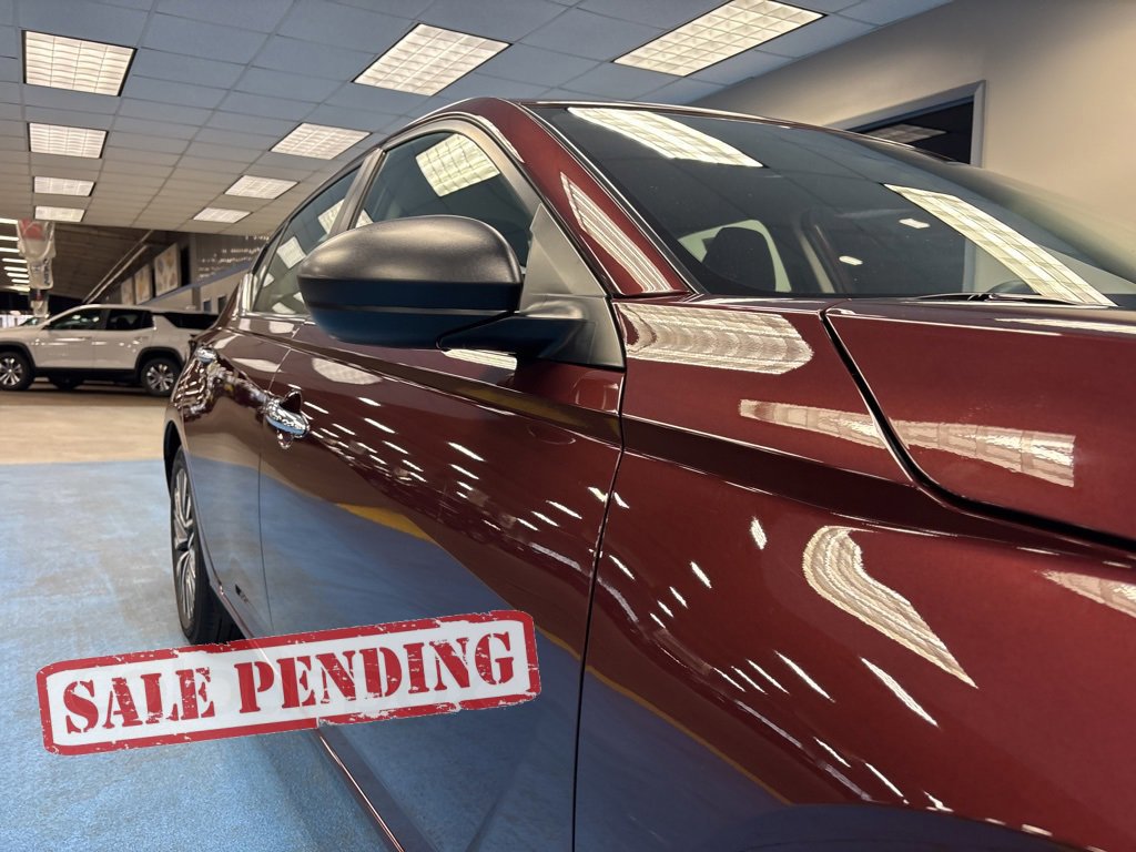 Used 2024 Nissan Altima 2.5 SV image 4