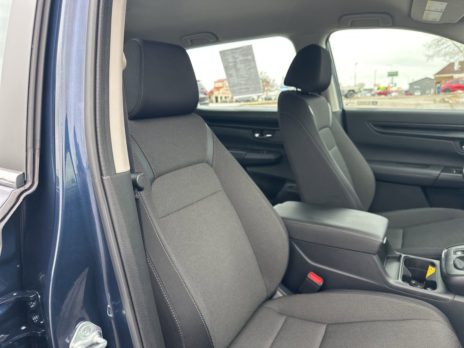 Used 2023 Honda CR-V LX image 31