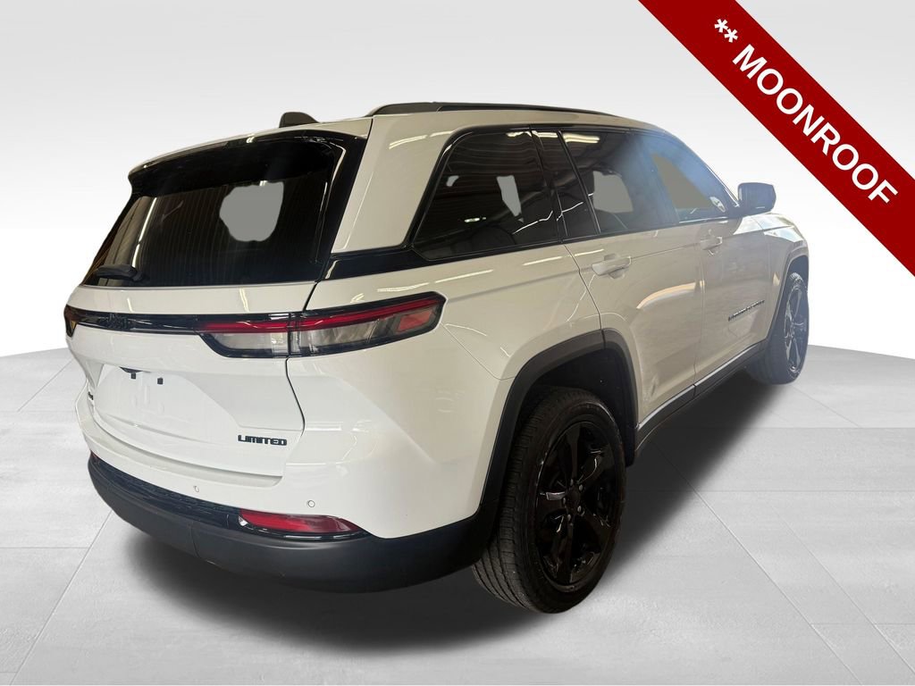 Used 2024 Jeep Grand Cherokee Limited w/ Black Appearance Package AWD/4WD image 7