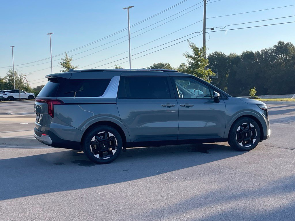 New 2027 Kia Carnival EX FWD image 8