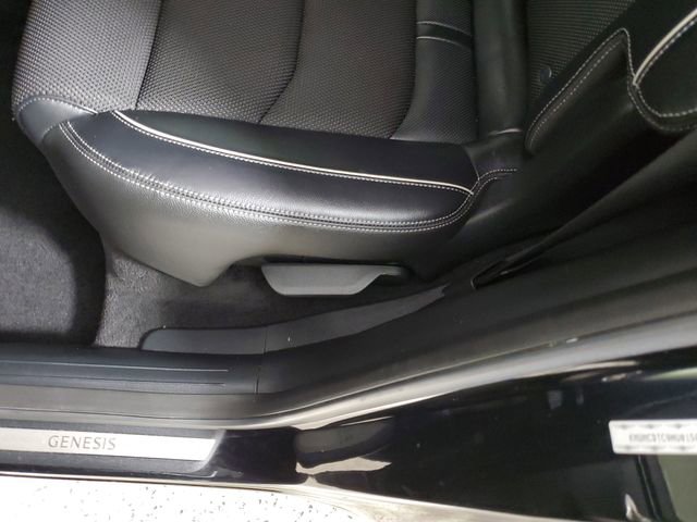 Used 2022 Genesis GV70 3.5T Sport image 15