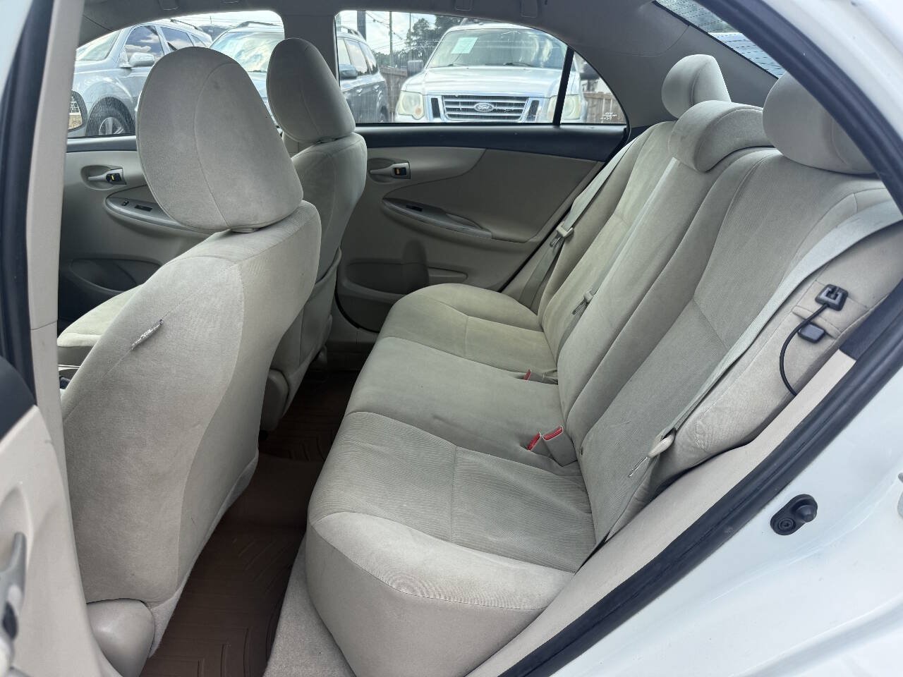 Used 2012 Toyota Corolla LE FWD image 11