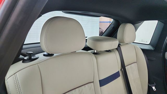 Used 2025 MINI Cooper 4-Door Hardtop image 25