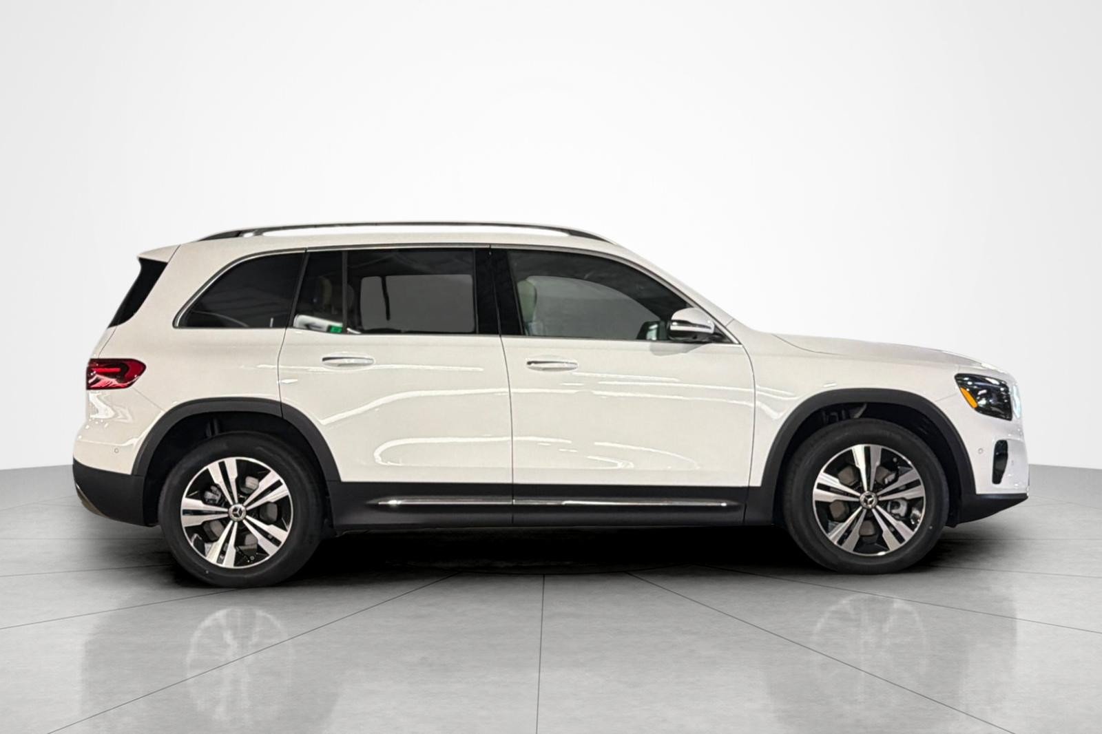 New 2026 Mercedes-Benz GLB 250 image 6