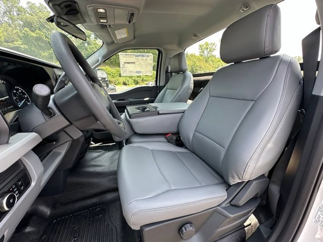 New 2026 Ford F550 4x4 Regular Cab Super Duty image 17