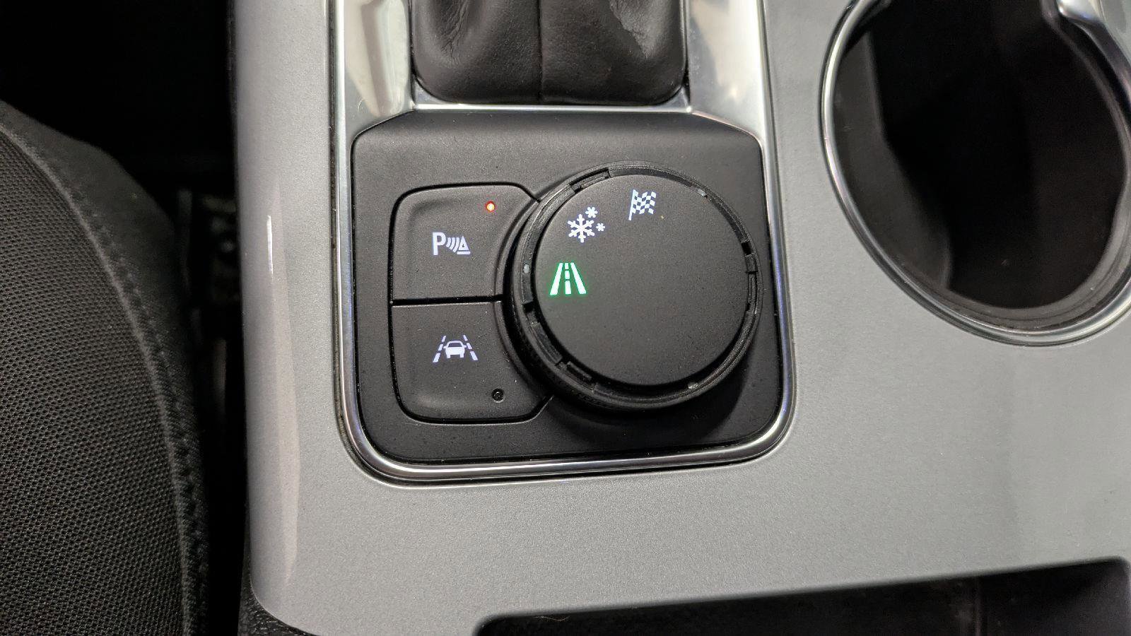 Used 2022 Chevrolet Blazer LT FWD image 23