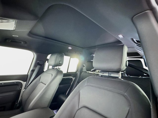 New 2026 Land Rover Defender 130 X-Dynamic SE image 14
