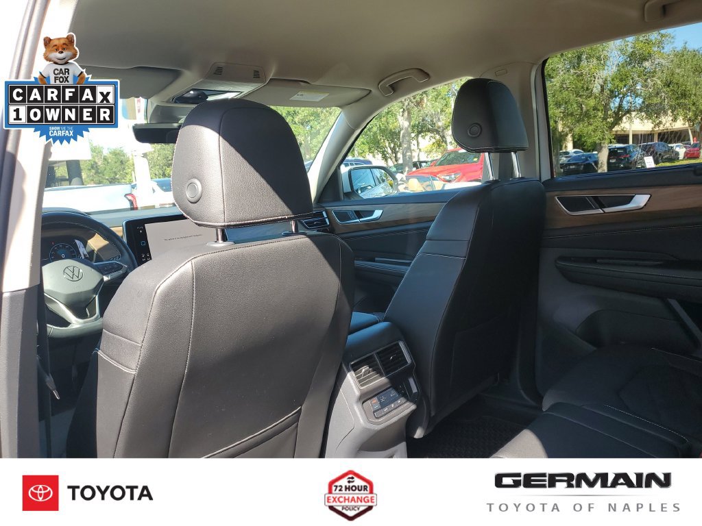 Used 2025 Volkswagen Atlas SE w/ Black Wheel Package FWD image 23