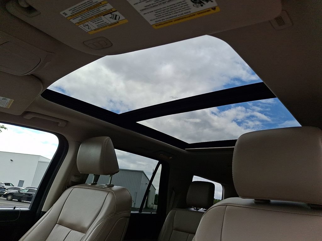 Used 2023 Ford Expedition XLT AWD/4WD image 17