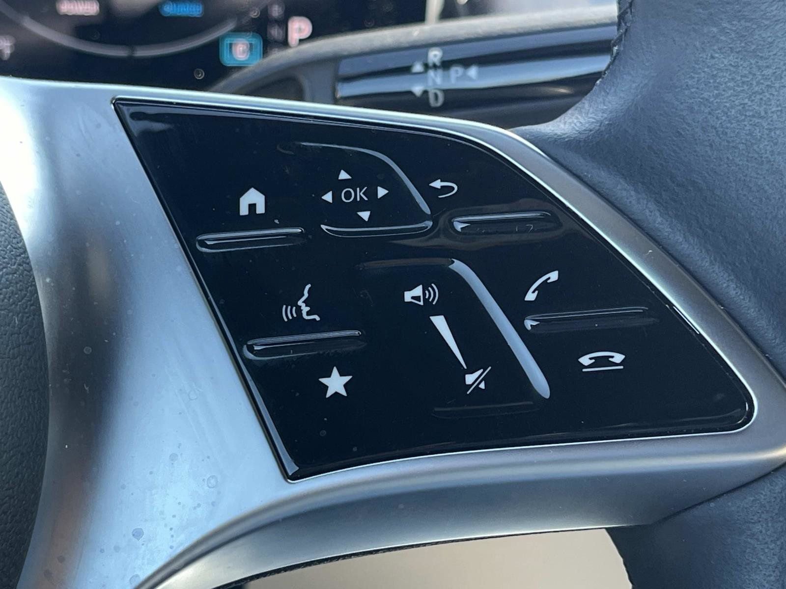 Certified 2025 Mercedes-Benz GLC 300 image 25