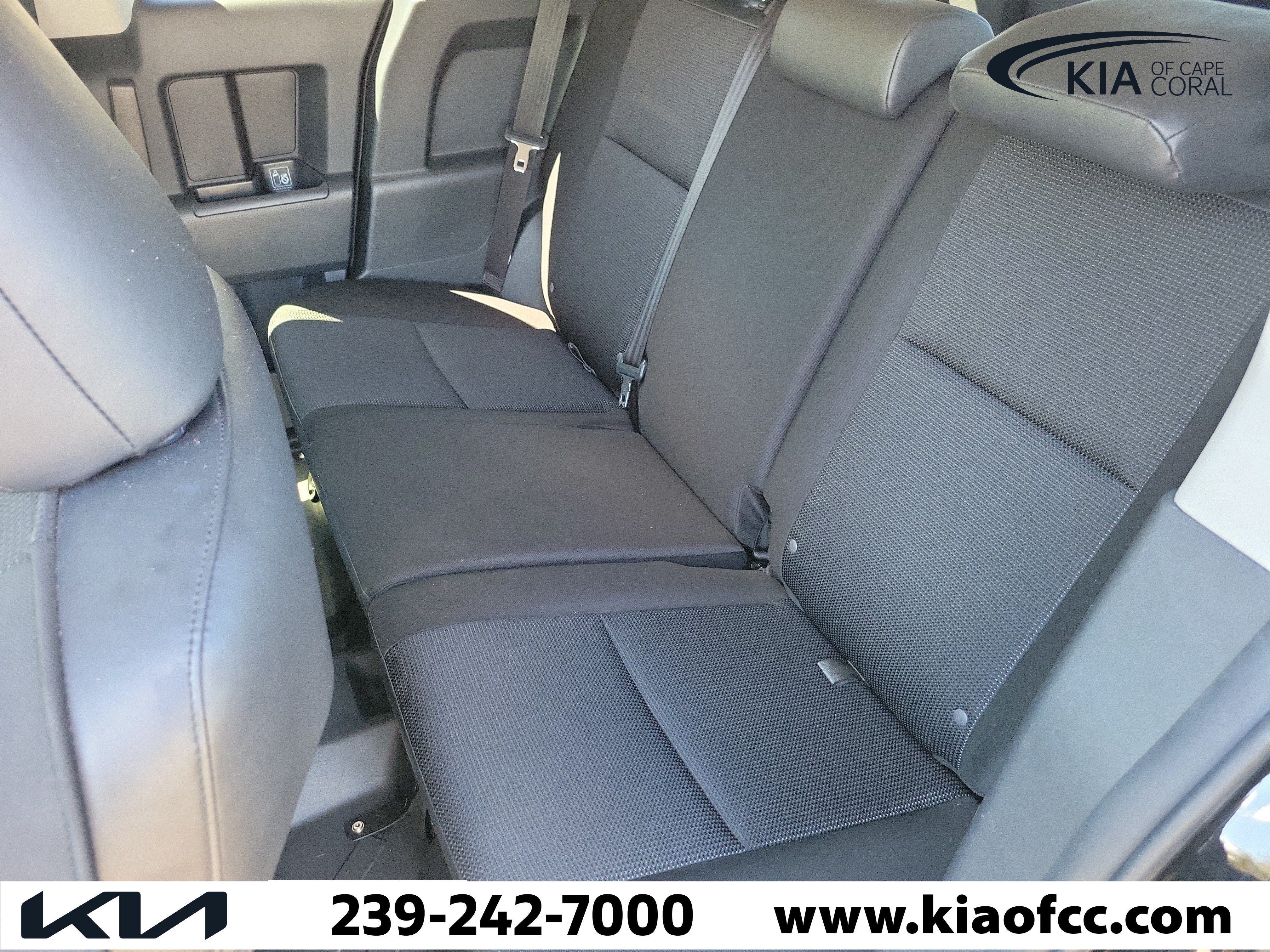 Used 2014 Toyota FJ Cruiser 4WD w/ Convenience Package image 12