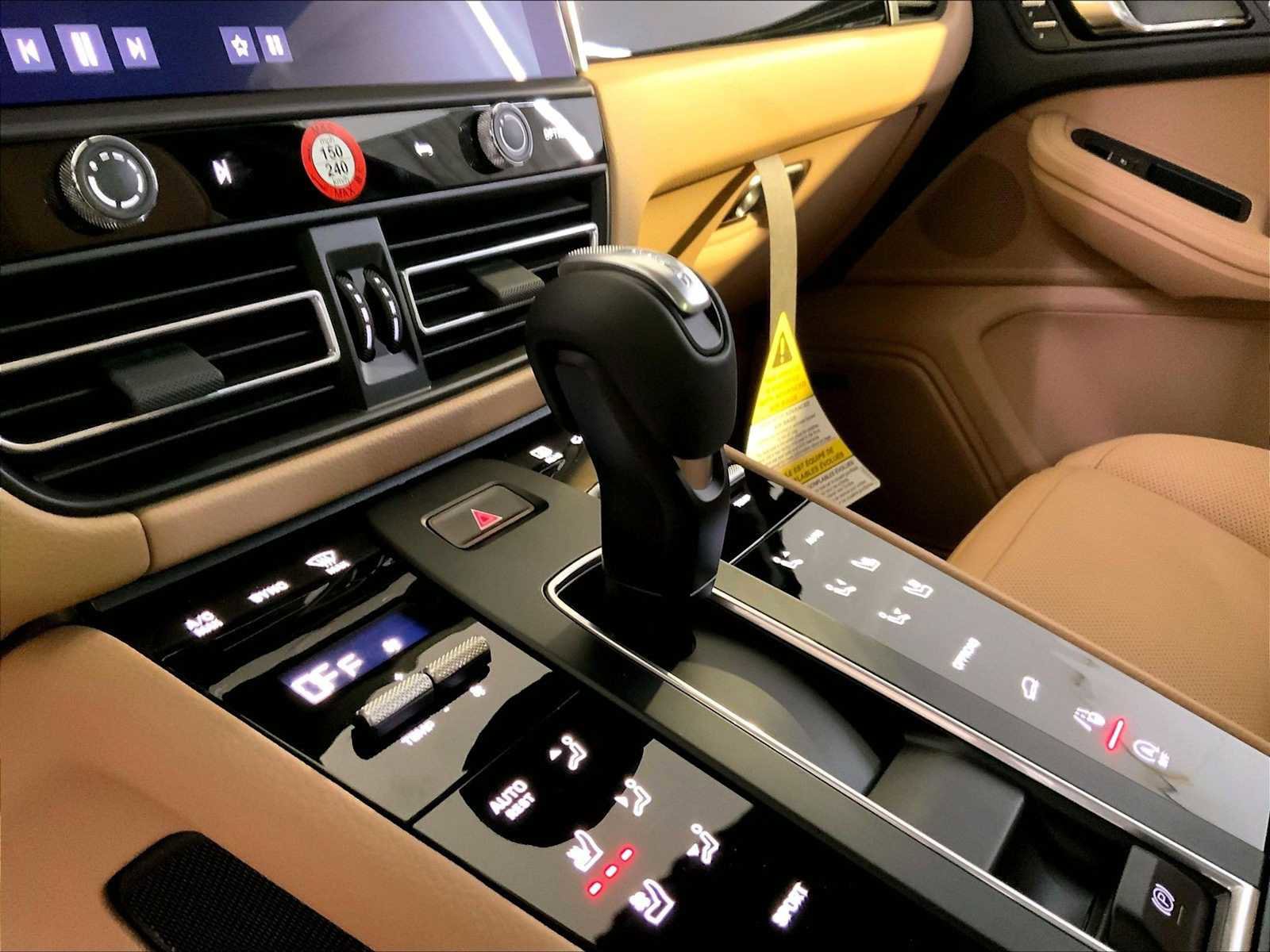 New 2026 Porsche Macan AWD/4WD image 17