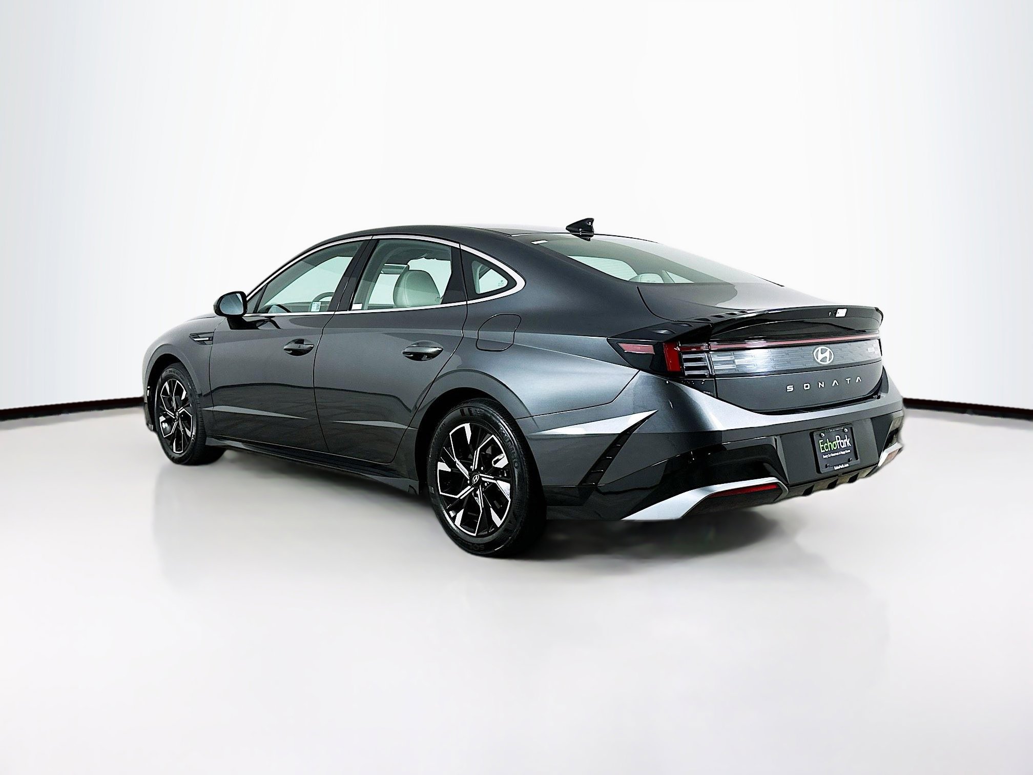 Used 2025 Hyundai Sonata SEL FWD image 5