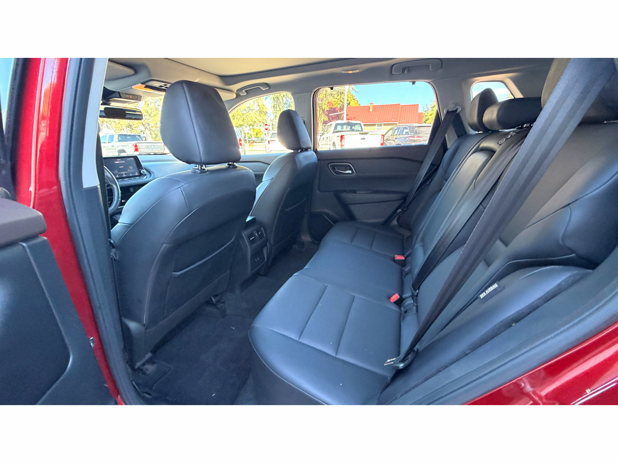 Used 2021 Nissan Rogue SV w/ Premium Package AWD/4WD image 18