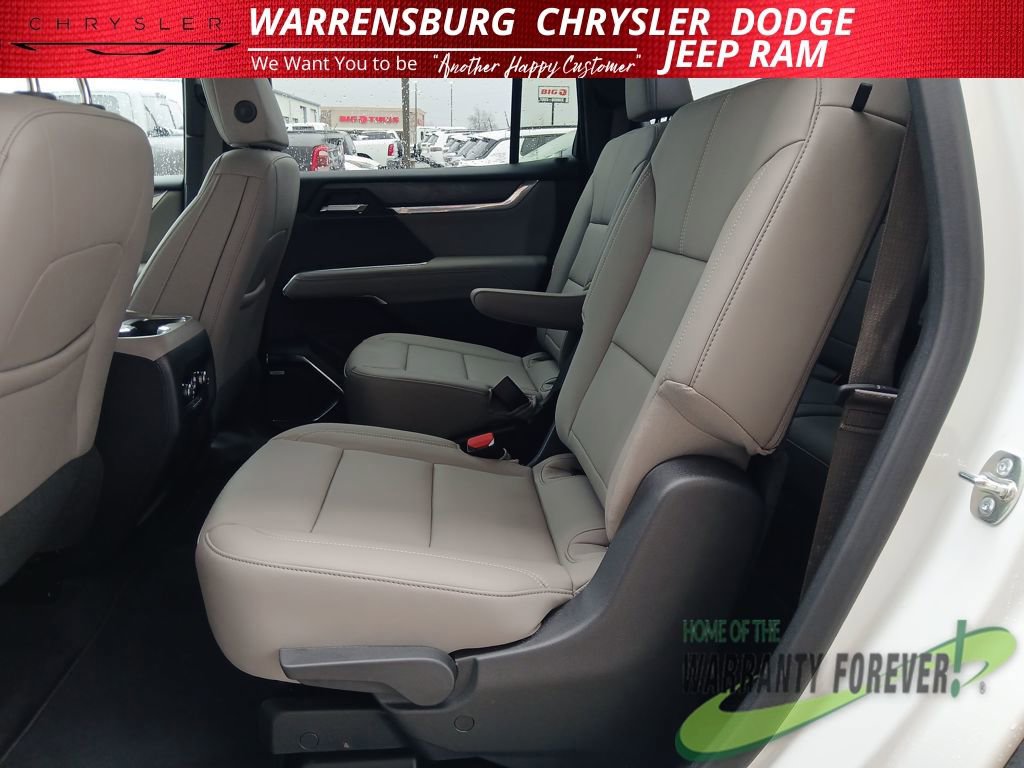 Used 2026 GMC Acadia Elevation w/ Elevation Premium Package AWD/4WD image 15