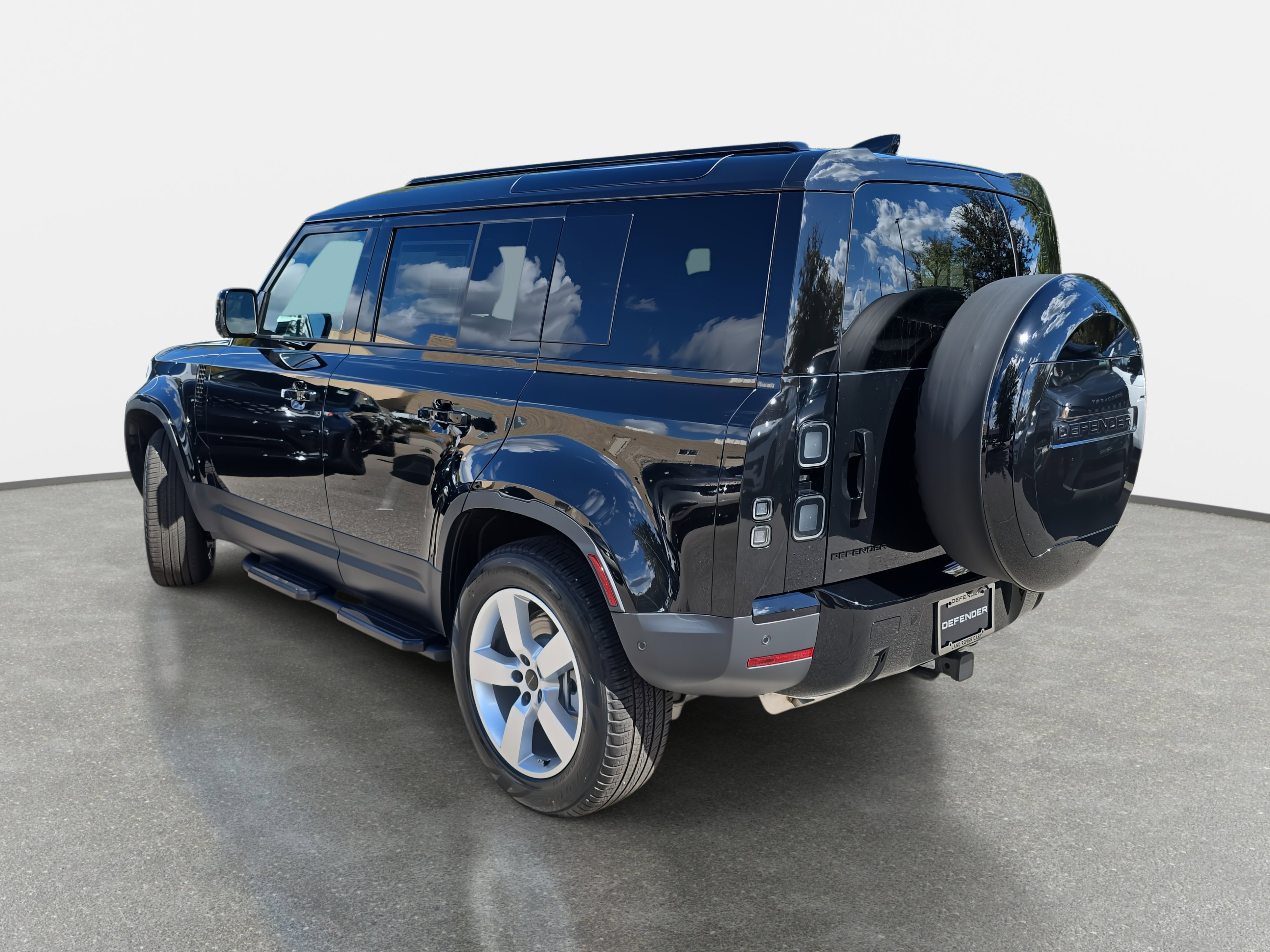 New 2026 Land Rover Defender 110 S image 7