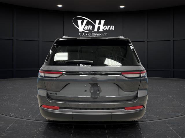 New 2026 Jeep Grand Cherokee Altitude image 4