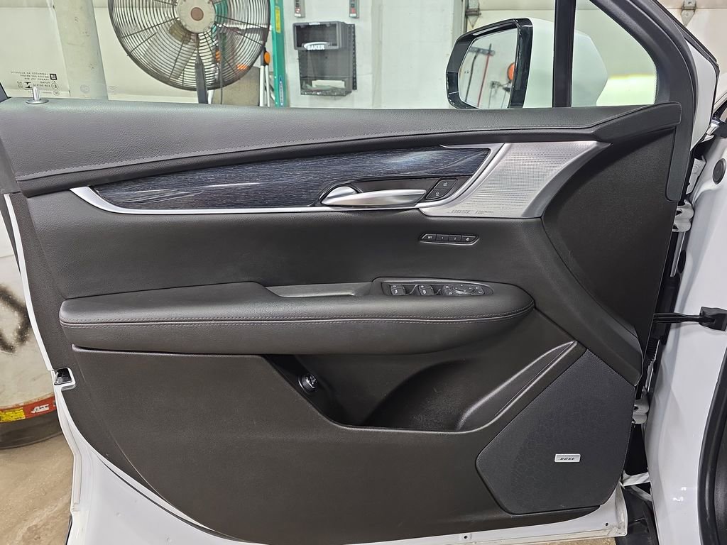 Used 2023 Cadillac XT5 Premium Luxury w/ Technology Package image 29