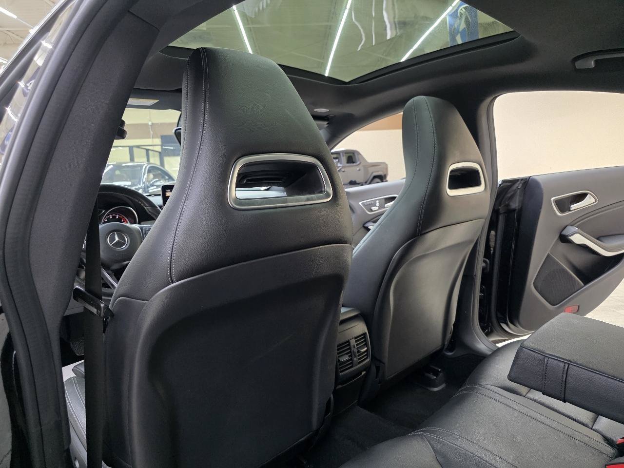 Used 2017 Mercedes-Benz CLA 250 image 24