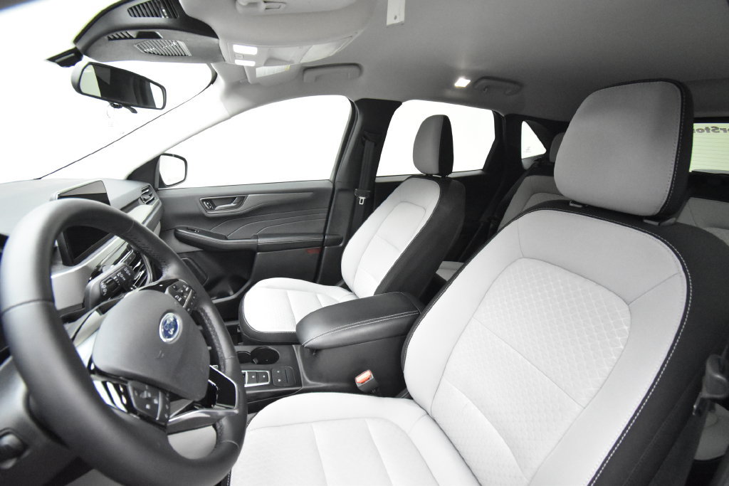 Used 2024 Ford Escape Active w/ Cold Weather Package FWD image 13