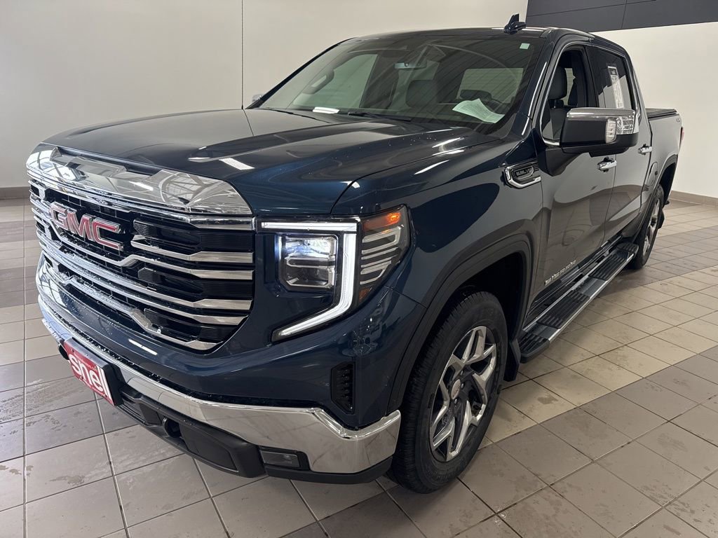 Used 2022 GMC Sierra 1500 SLT w/ SLT Convenience Package