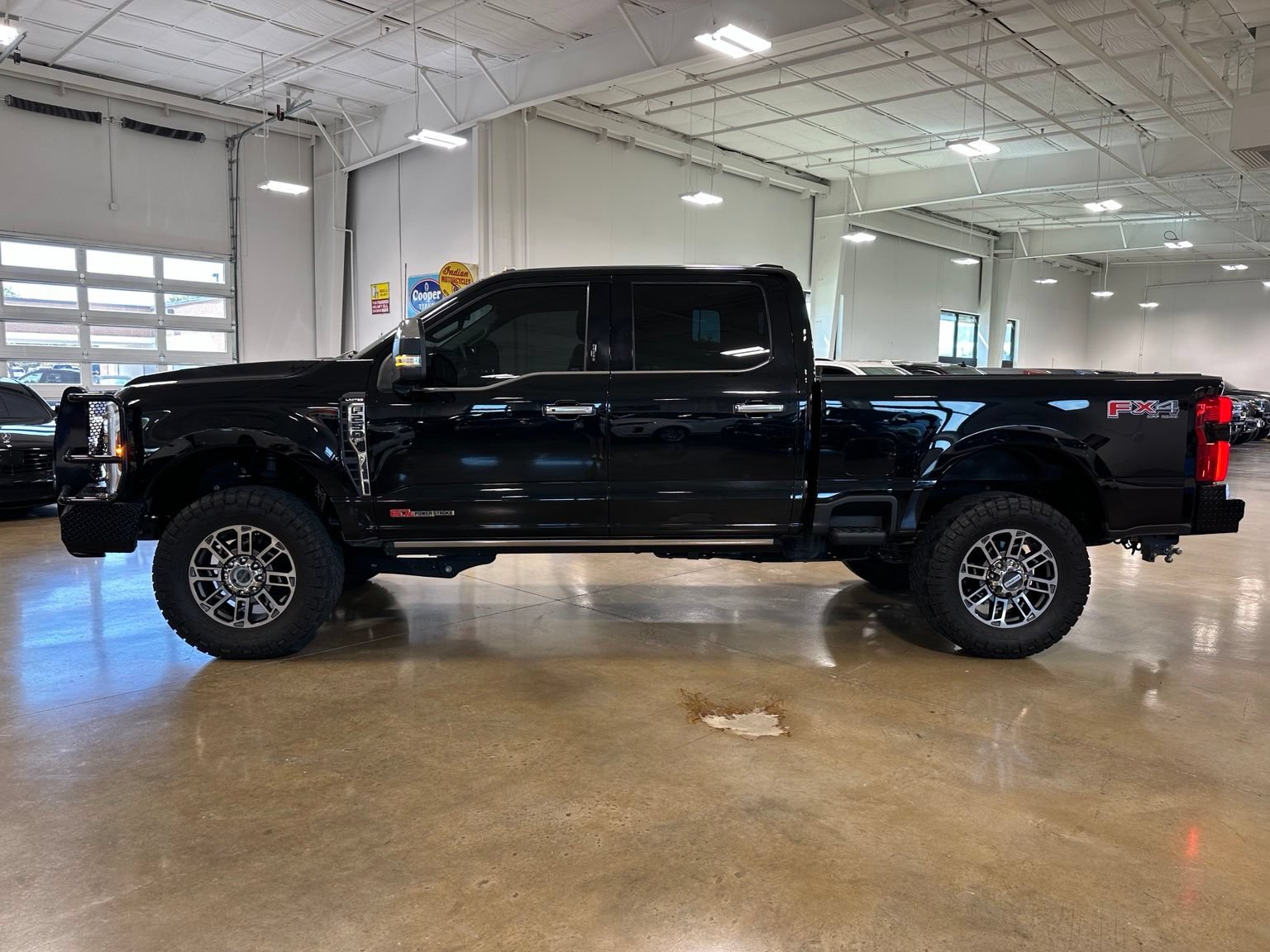 Used 2024 Ford F250 Limited w/ FX4 Off-Road Package AWD/4WD image 5