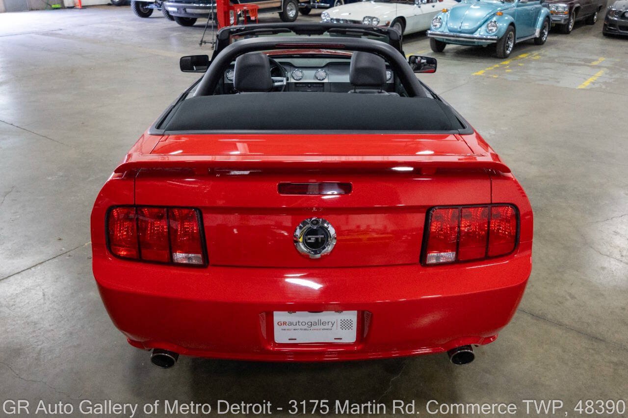 Used 2005 Ford Mustang GT Premium RWD image 6