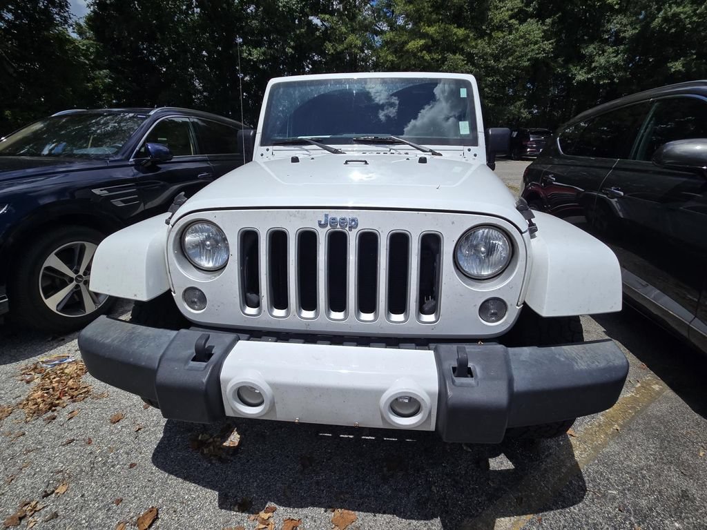 Used 2016 Jeep Wrangler Unlimited Sahara w/ Max Tow Package AWD/4WD image 5