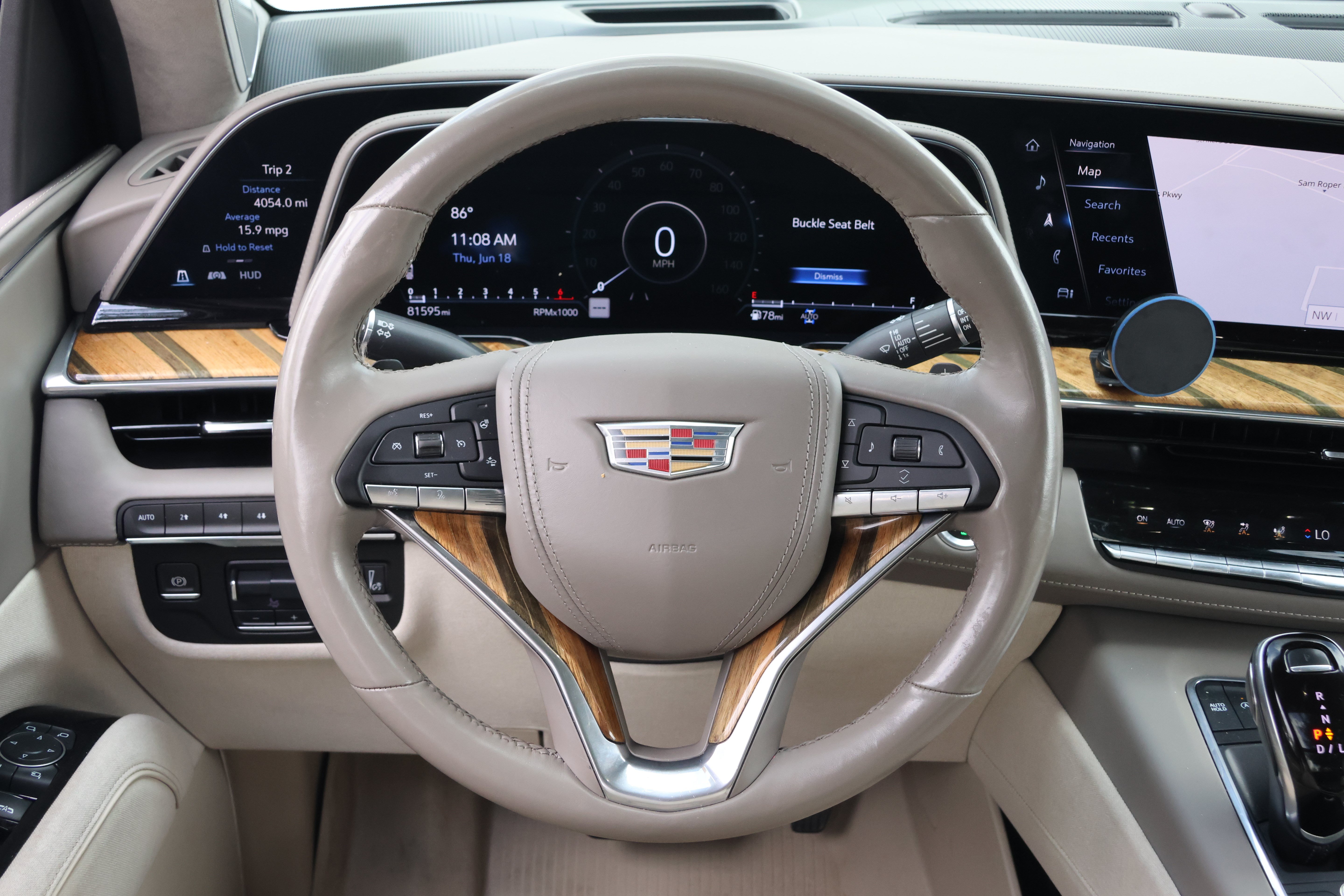 Used 2021 Cadillac Escalade Premium Luxury Platinum w/ Heavy-Duty Trailer Package AWD/4WD image 17