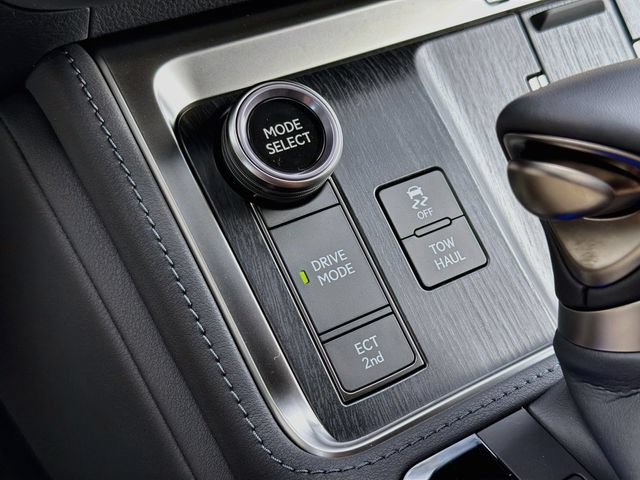 New 2026 Lexus GX 550 w/ Cold Area Package AWD/4WD image 31