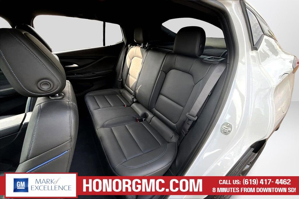 Used 2025 Buick Envista Sport Touring image 21