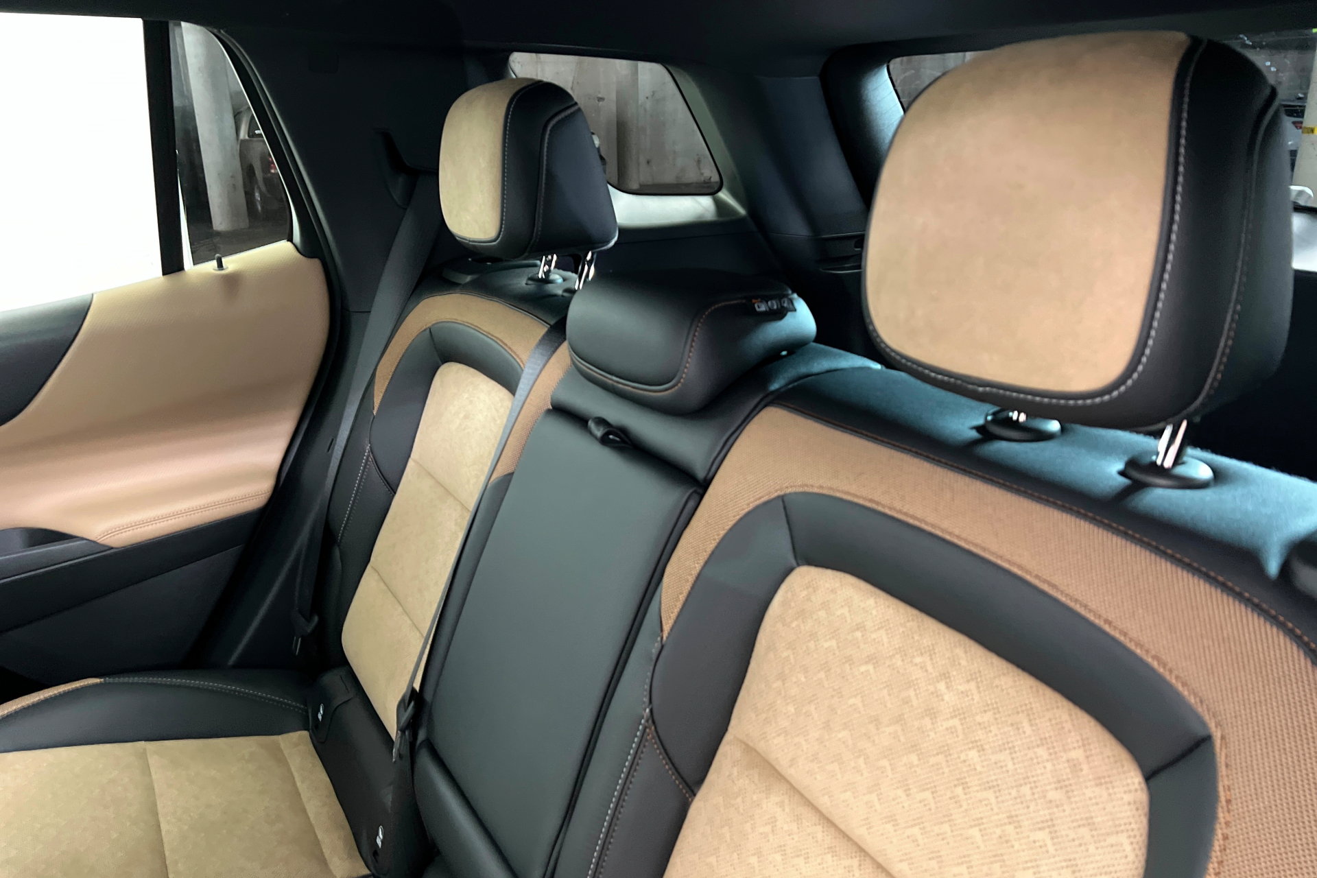 New 2026 Chevrolet Equinox ACTIV w/ Convenience Package III image 21