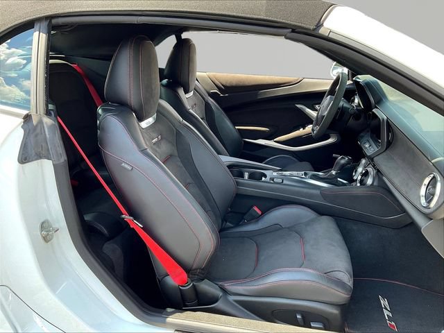 Used 2021 Chevrolet Camaro ZL1 RWD image 27