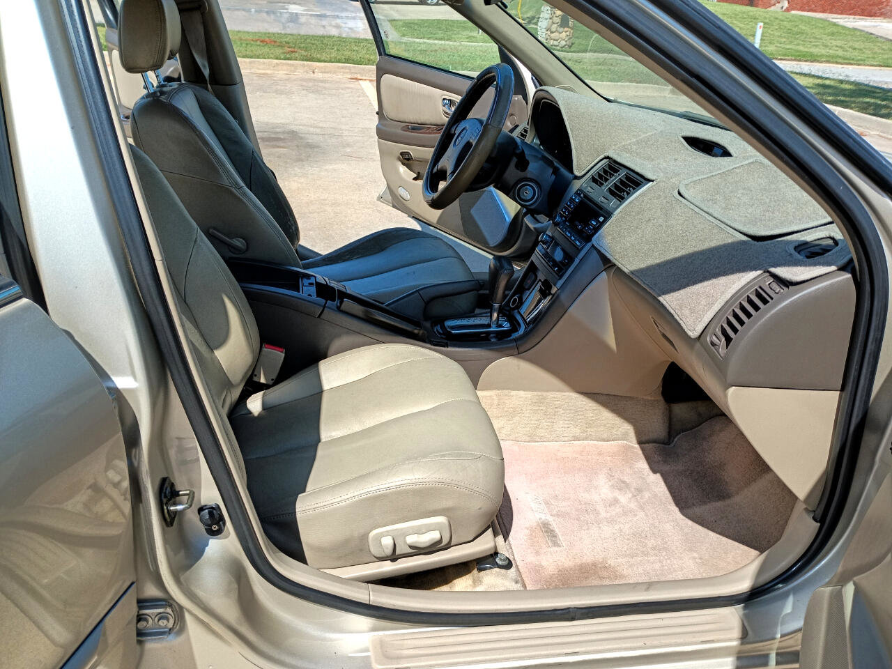 Used 2000 Nissan Maxima GLE image 21