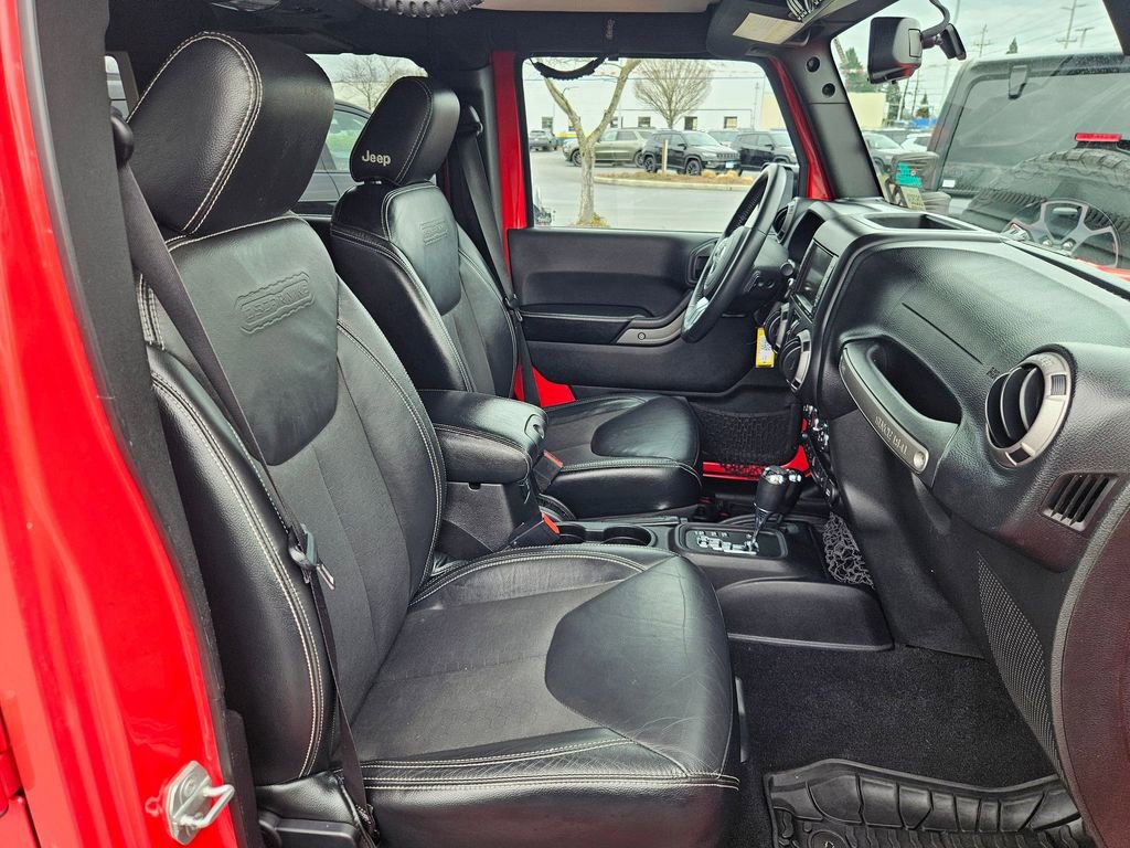 Used 2016 Jeep Wrangler Unlimited Sport image 28
