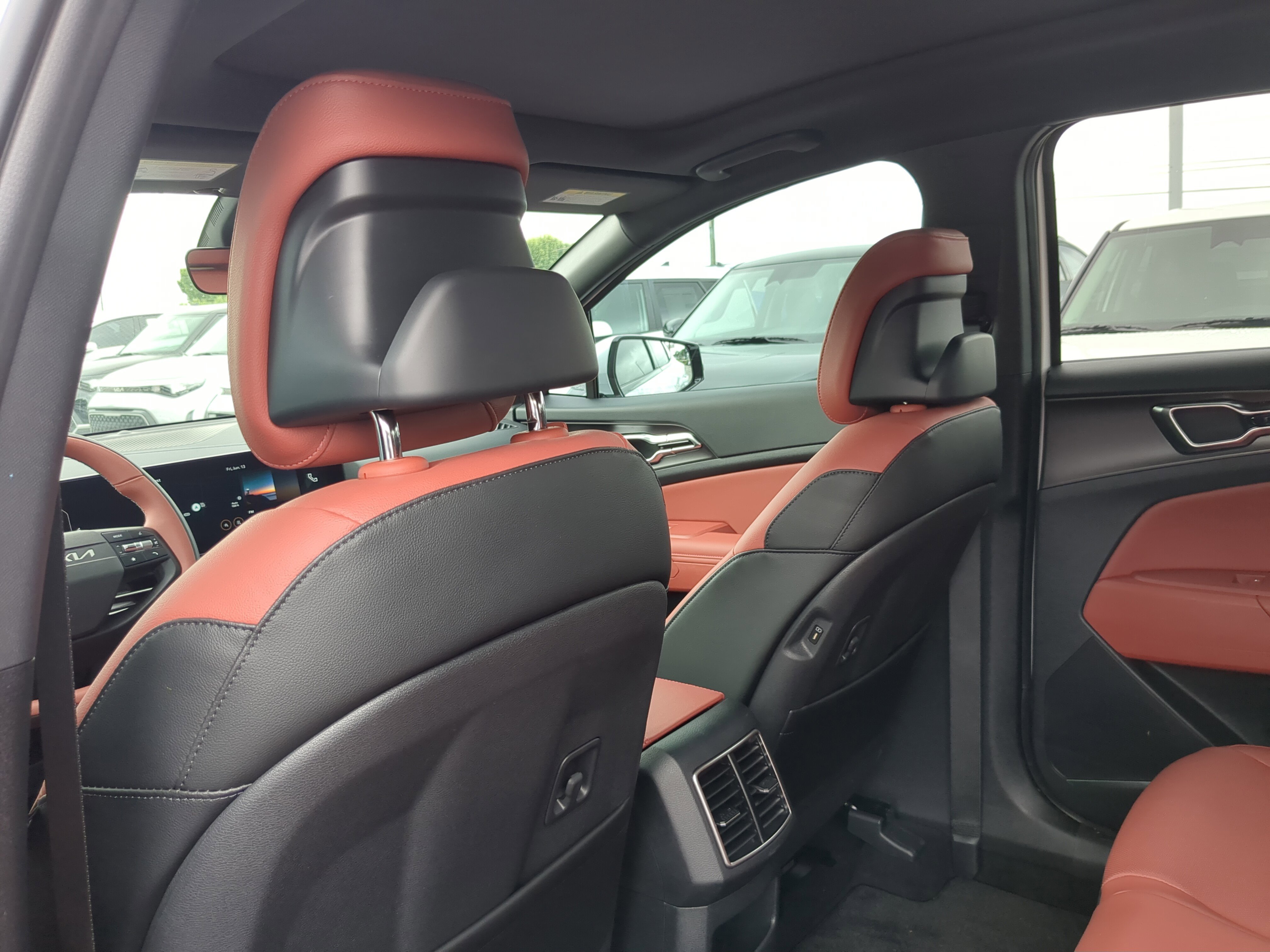 New 2026 Kia Sportage SX image 13