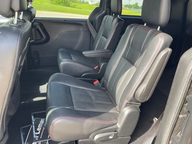 Used 2019 Dodge Grand Caravan GT FWD image 3